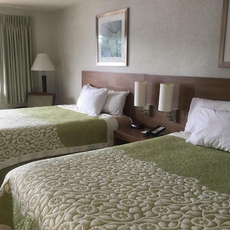 Days Inn By Wyndham אתנס מראה חיצוני תמונה