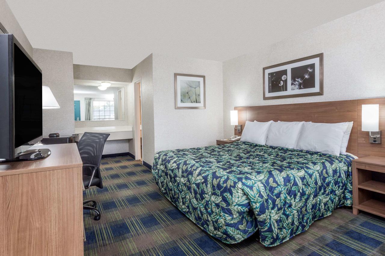 Days Inn By Wyndham אתנס מראה חיצוני תמונה