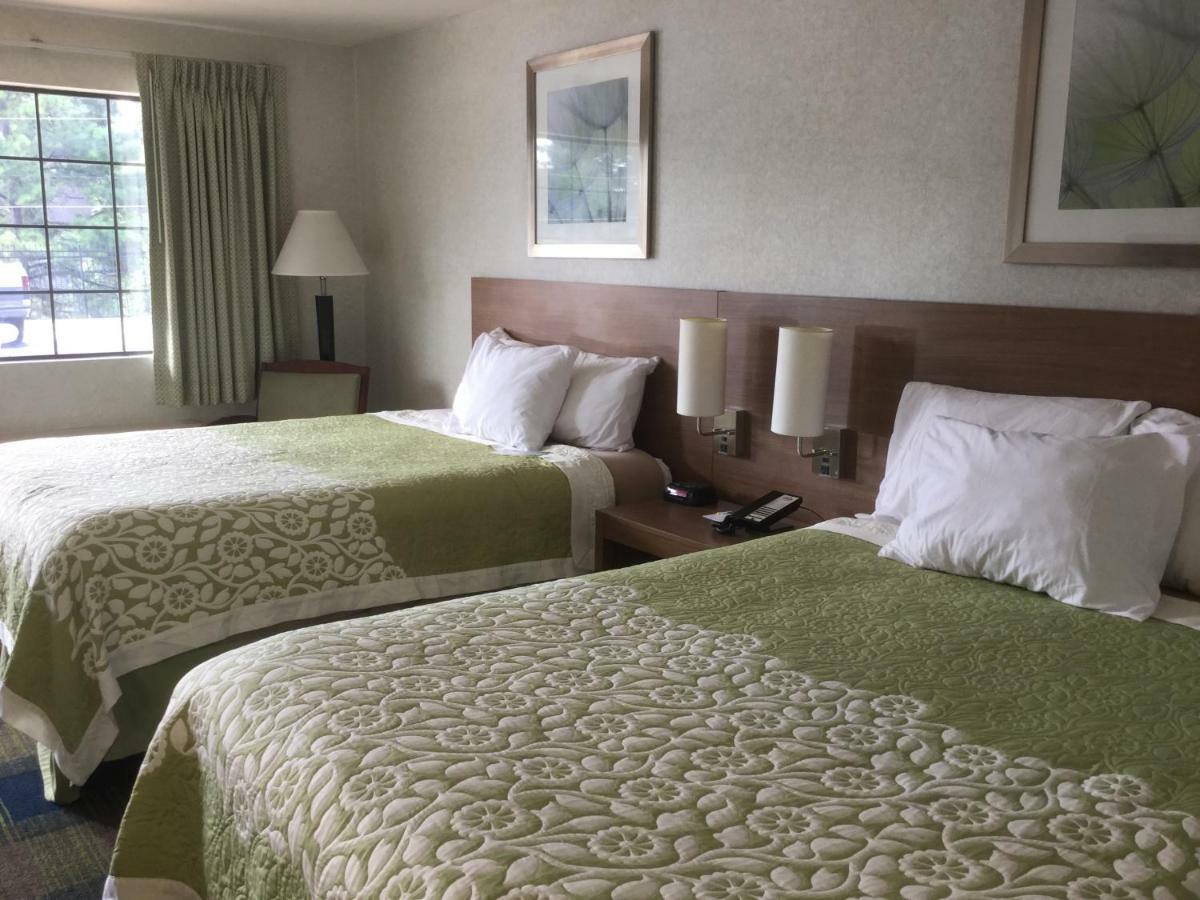 Days Inn By Wyndham אתנס מראה חיצוני תמונה